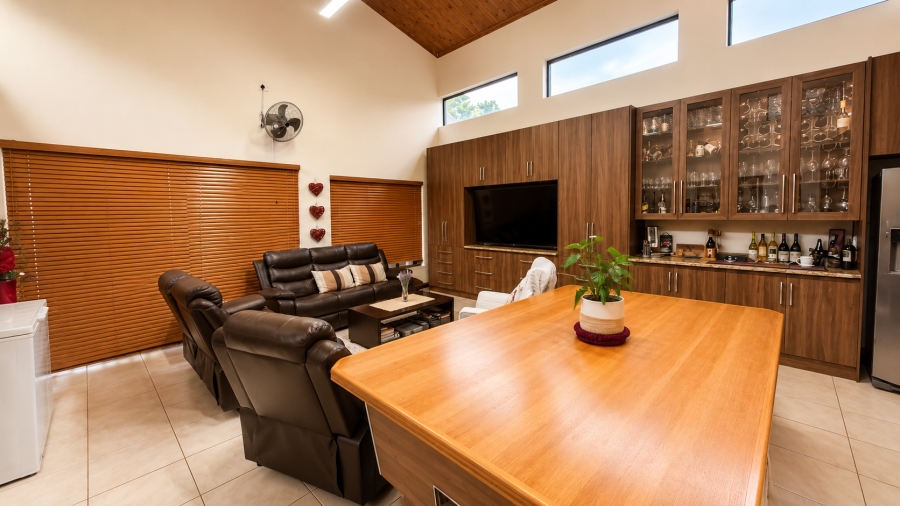 3 Bedroom Property for Sale in Flamwood North West